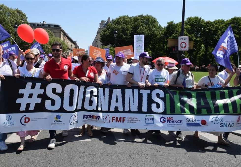 Manifestation soignants trahis