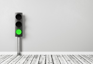 Feu vert.