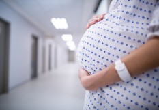 Femme enceinte à l'hôpital